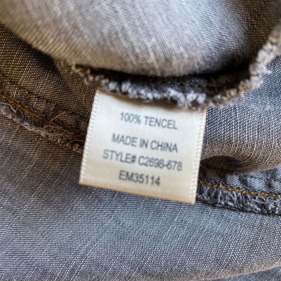 Cloth & Stone grey fitted button down shirt Size M *NEVER WORN* - Picture 11 of 11